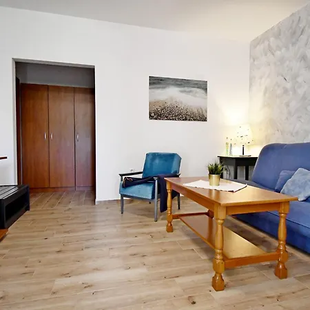 Novotny Crveni Apartament Banjol